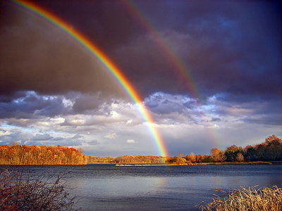 http://anggun3.files.wordpress.com/2009/03/photogrpah-a-rainbow.jpg